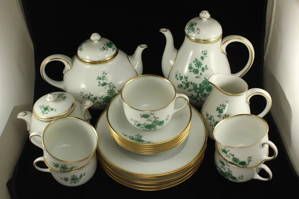 비엔나의 명물 오스트리아 아우가르텐 커피잔세트 가격 (도자기) 비엔나의 명물 오스트리아 아우가르텐 커피잔세트 가격 (도자기)