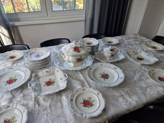 비엔나의 명물 오스트리아 아우가르텐 커피잔세트 가격 (도자기) 아우가르텐 도자기 비더마이어 스타일