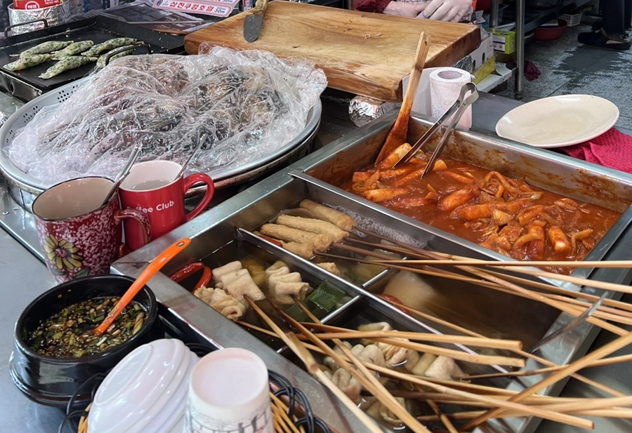 막걸리 한 잔할 땐 부산 당감시장 부추만두 소문난 순대집 간판 없는 맛집 (영업시간 포장) 당감시장 소문난 순대