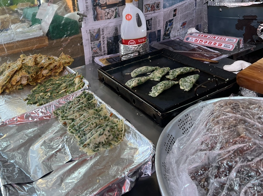 막걸리 한 잔할 땐 부산 당감시장 부추만두 소문난 순대집 간판 없는 맛집 (영업시간 포장) 당감시장 소문난순대