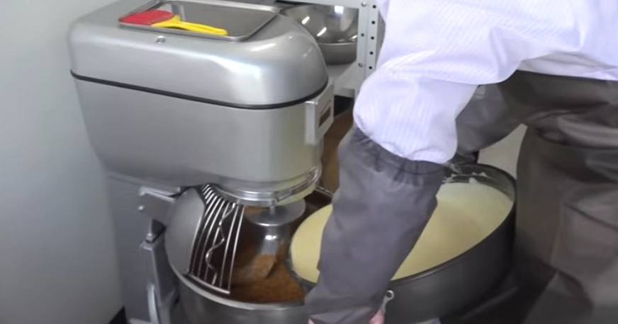 두쫀쿠 원조 해군 항공 부사관 출신 몬트쿠키 김나라 제과장 레시피 & 매출 근황 김나라 제과장 원조 두쫀쿠 레시피