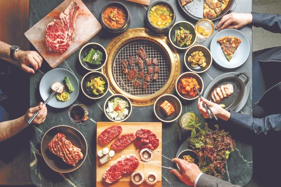 서빙 알바가 미슐랭 1스타 식당 꽃 사이먼 킴 프로필 & 나이 1000억 매출 꼬꼬닭 유퀴즈 사이먼 김 꽃 뉴욕